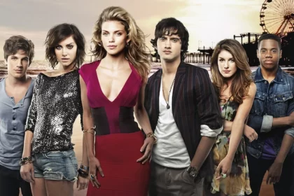 Publicity shot of 90210 cast