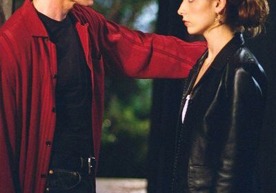 Buffy still: Spike and Buffy look at each other